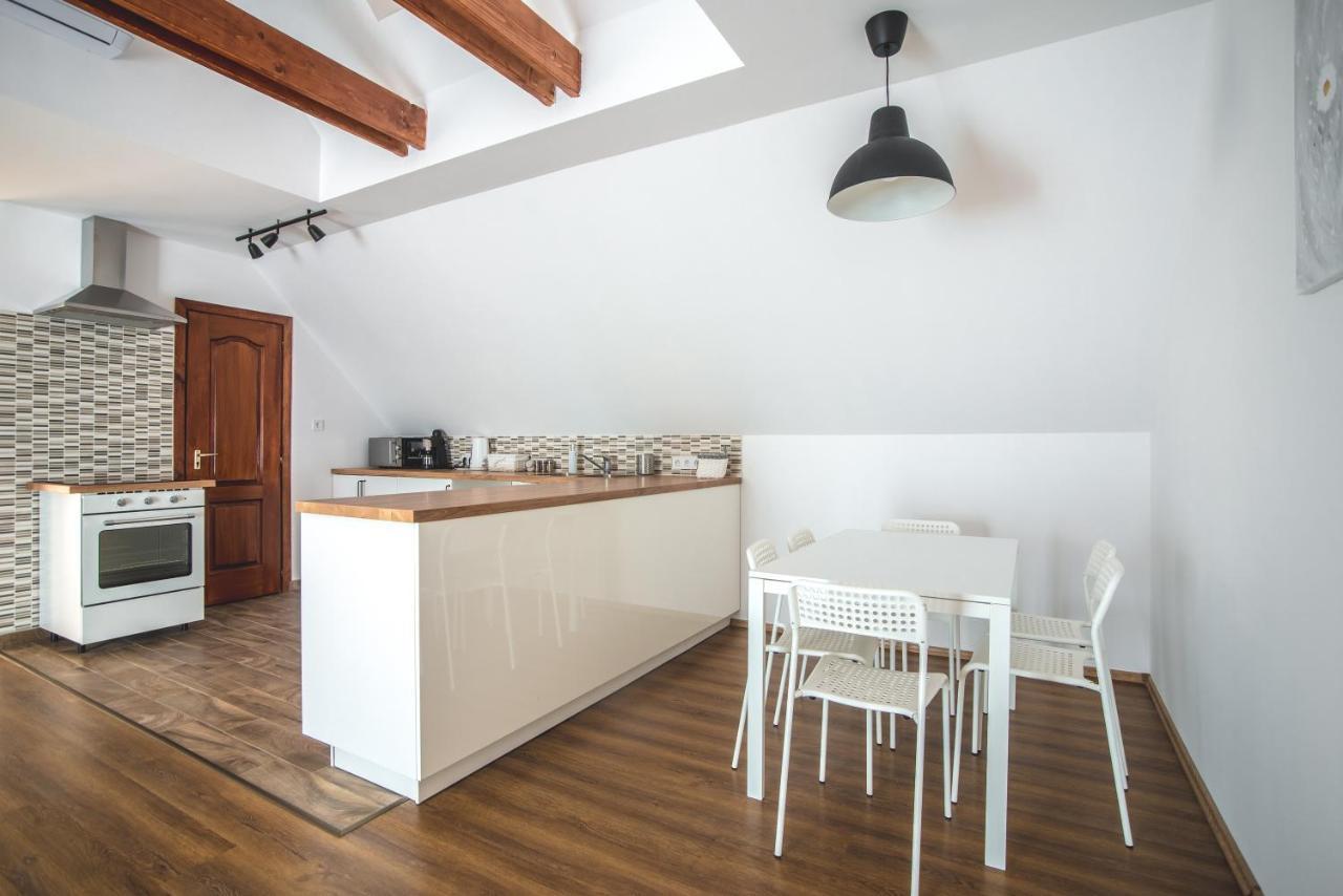 Pataky Apartment *